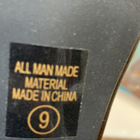 NWOT City Classified Mary Jane strap heeled shoes - Picture 11 of 11